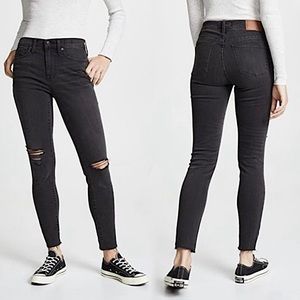 Madewell 9” High Rise Distressed Skinny Jeans - Final price!